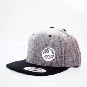 Casquette grise ajustable (petit logo blanc)
