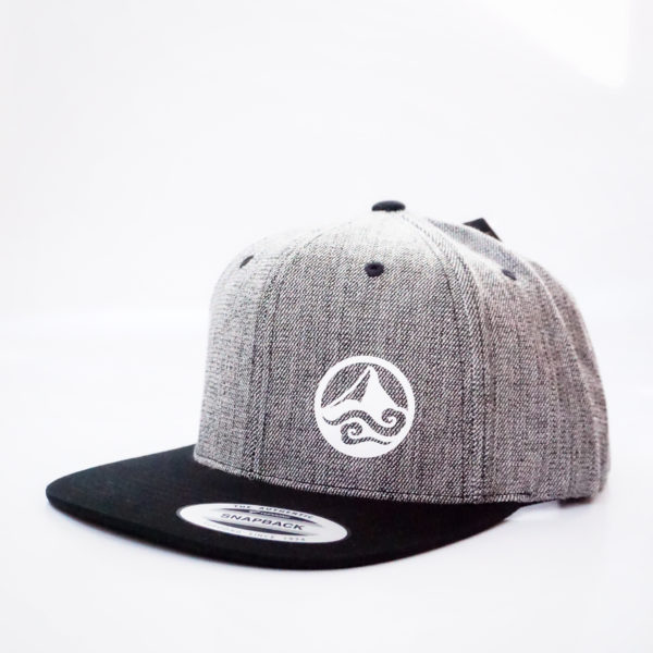 Casquette grise ajustable (petit logo blanc)